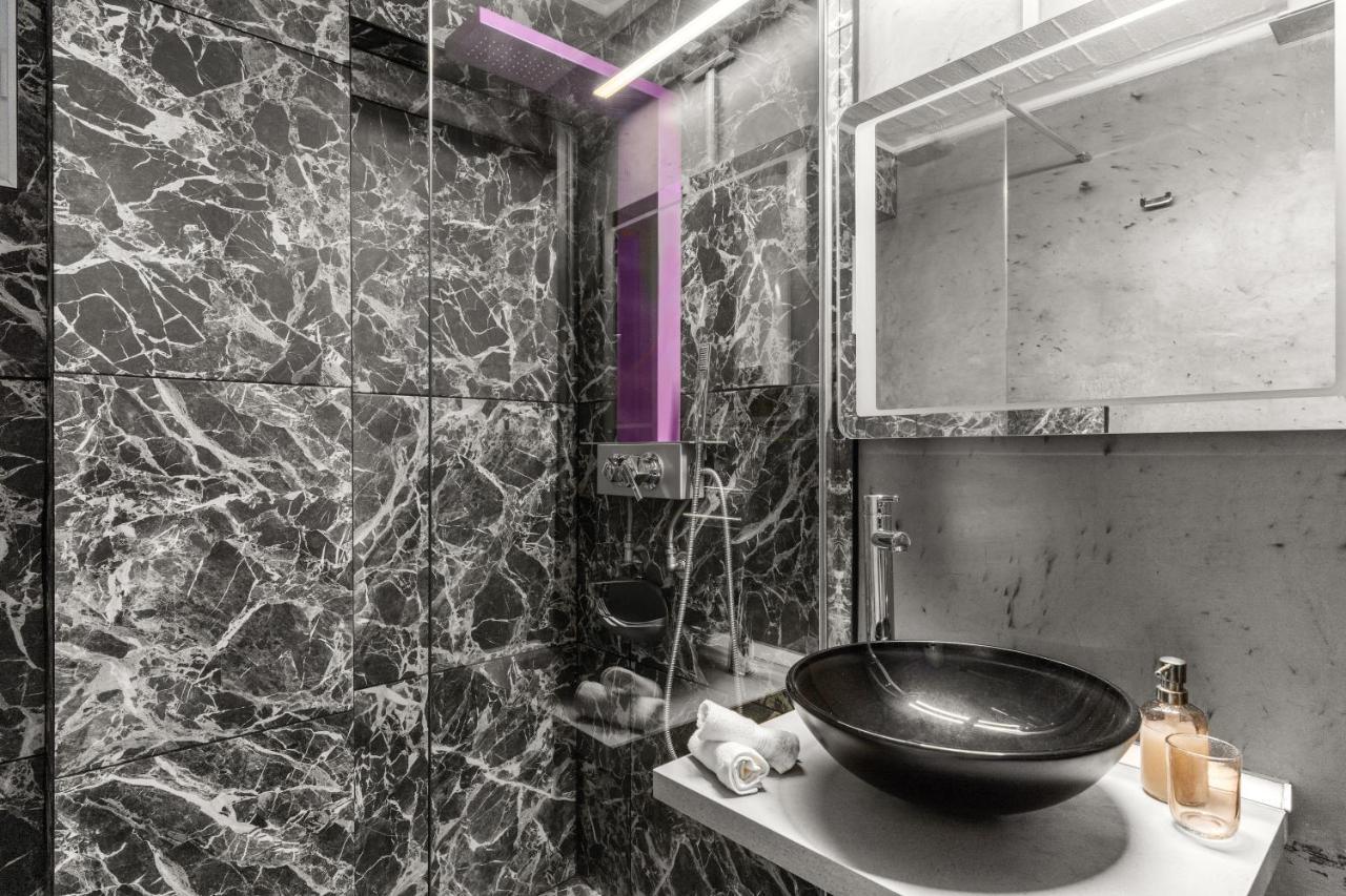 Luxe House In Glyfada With Spa Near Metro Station C8 Афіни Екстер'єр фото